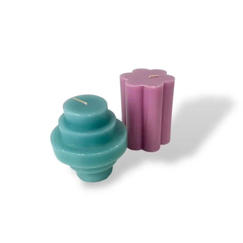NWT Set of 2 Candles, Fun Flower and Tiered Cylindrical Candle